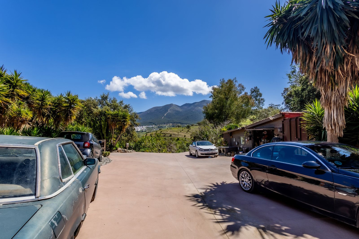 6 Bed Townhouse for sale in Alhaurín El Grande Costa Del Sol, Málaga, Spain