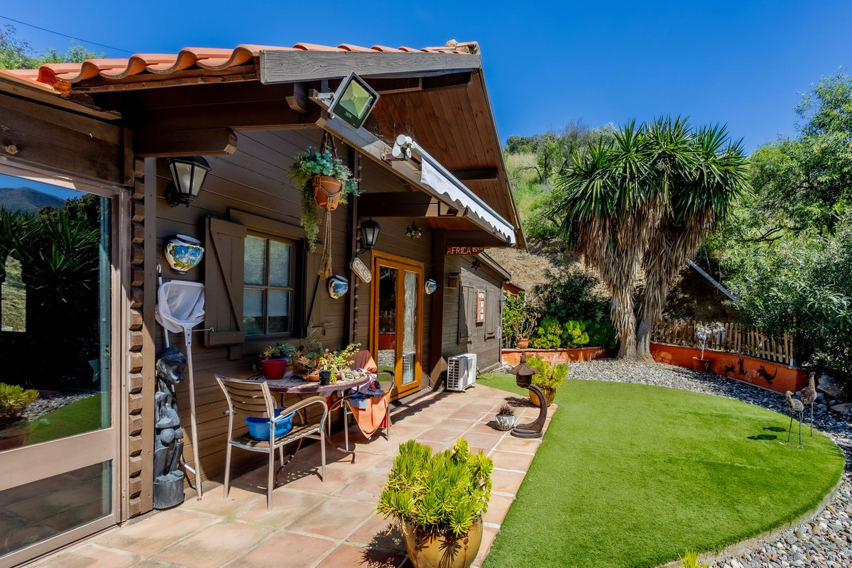 6 Bed Townhouse for sale in Alhaurín El Grande Costa Del Sol, Málaga, Spain