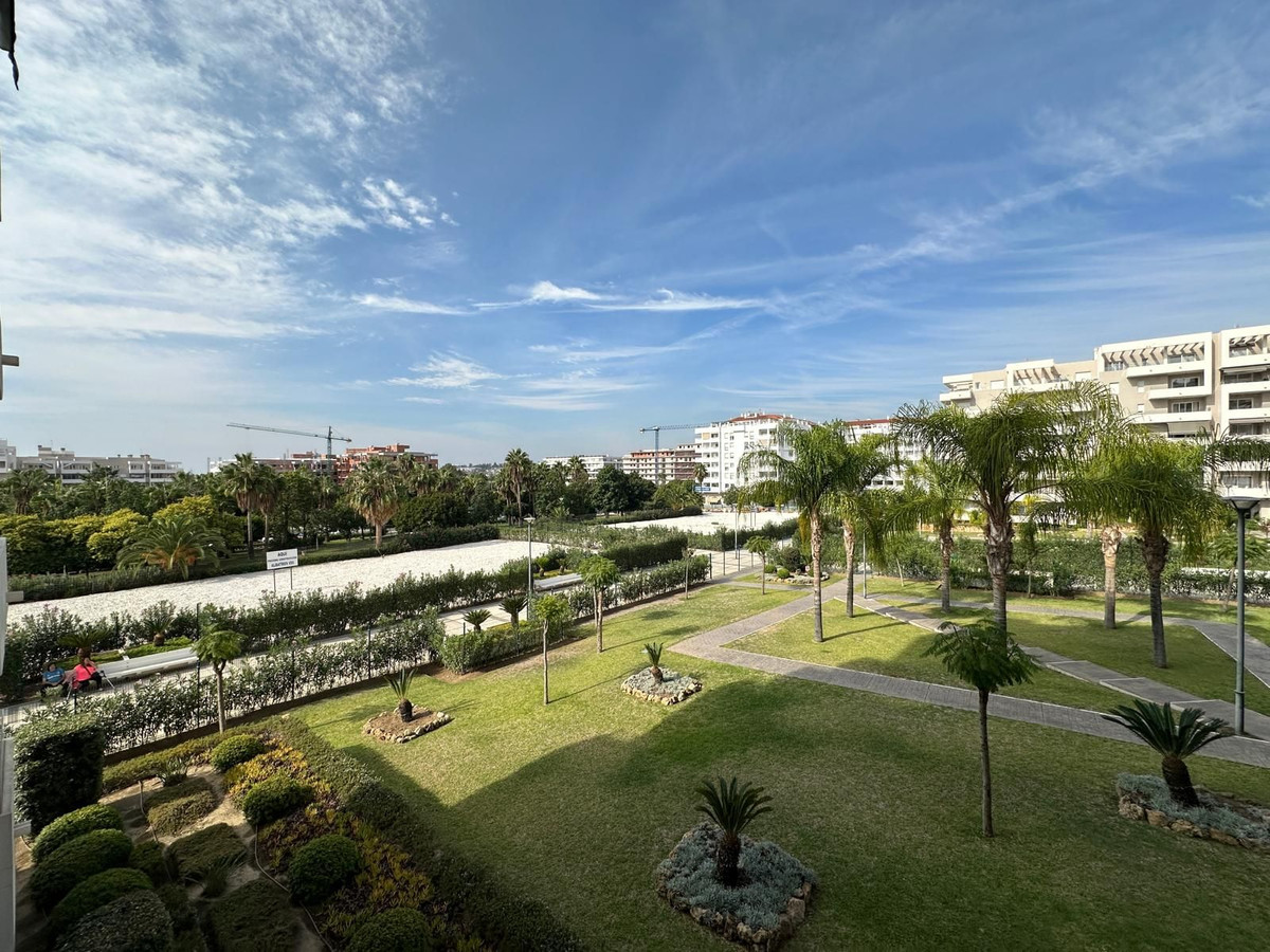 3 Bed Apartment for sale in Nueva Andalucía Costa Del Sol, Málaga, Spain