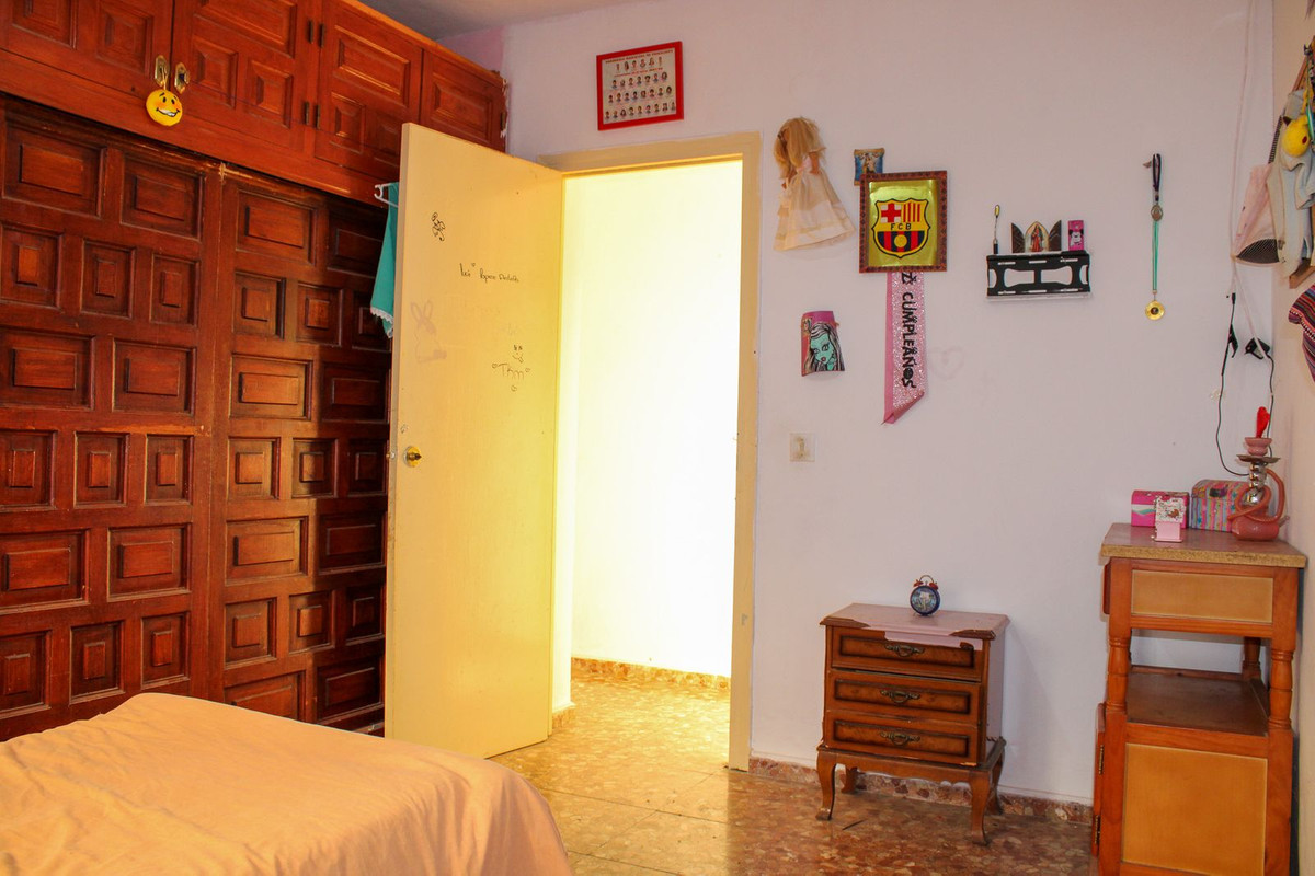 4 Bed Apartment for sale in Frigiliana Costa Del Sol East, Málaga, Spain