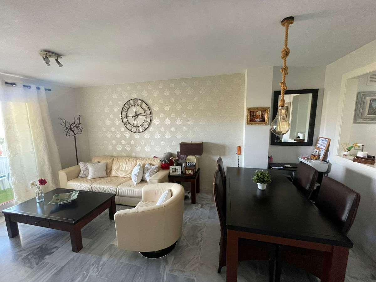 Se vende Apartamento Planta Media de 3 dormitorios en Costa Del Sol, Málaga, España