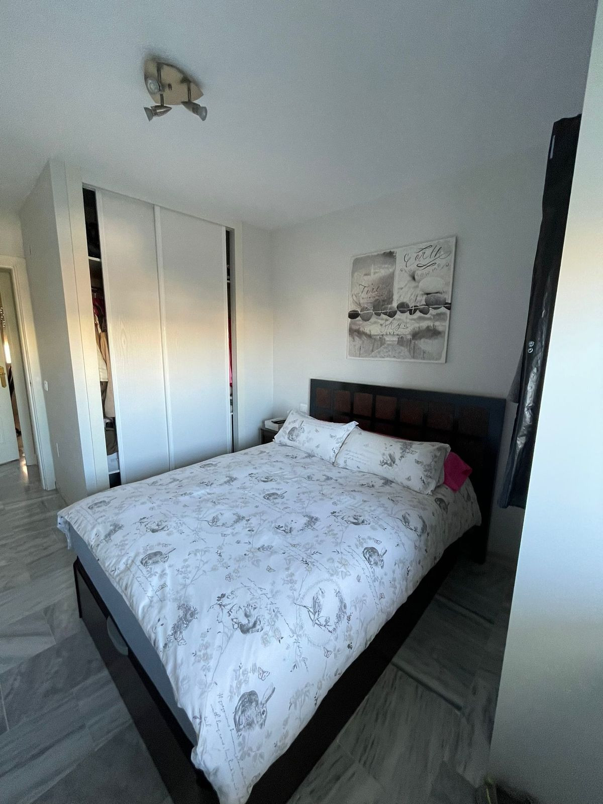 Se vende Apartamento Planta Media de 3 dormitorios en Costa Del Sol, Málaga, España
