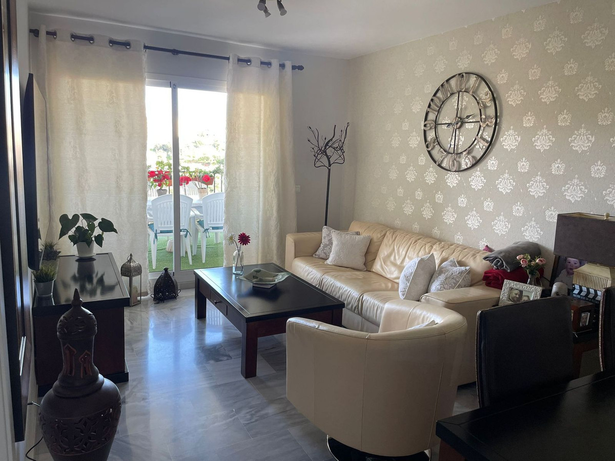 Se vende Apartamento Planta Media de 3 dormitorios en Costa Del Sol, Málaga, España