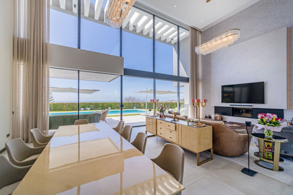 Se vende Villa - Chalet de 5 dormitorios en Costa Del Sol, Málaga, España