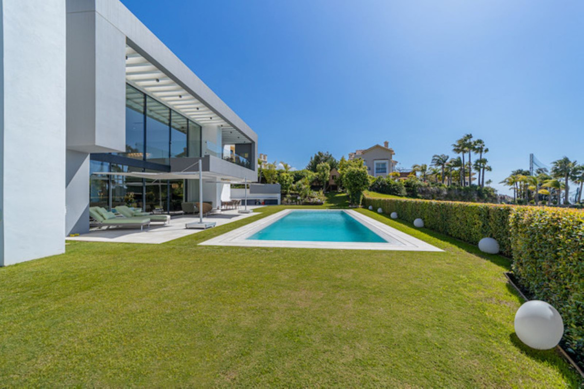 Se vende Villa - Chalet de 5 dormitorios en Costa Del Sol, Málaga, España