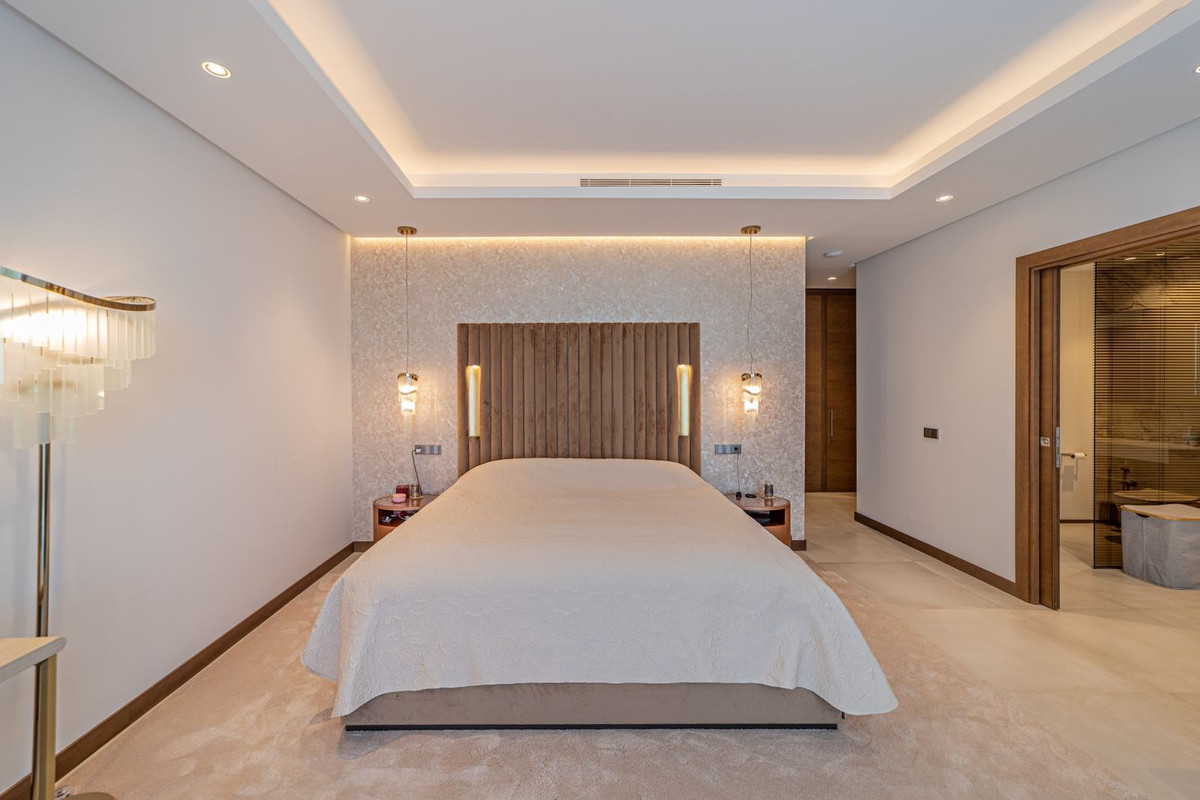 Se vende Villa - Chalet de 5 dormitorios en Costa Del Sol, Málaga, España