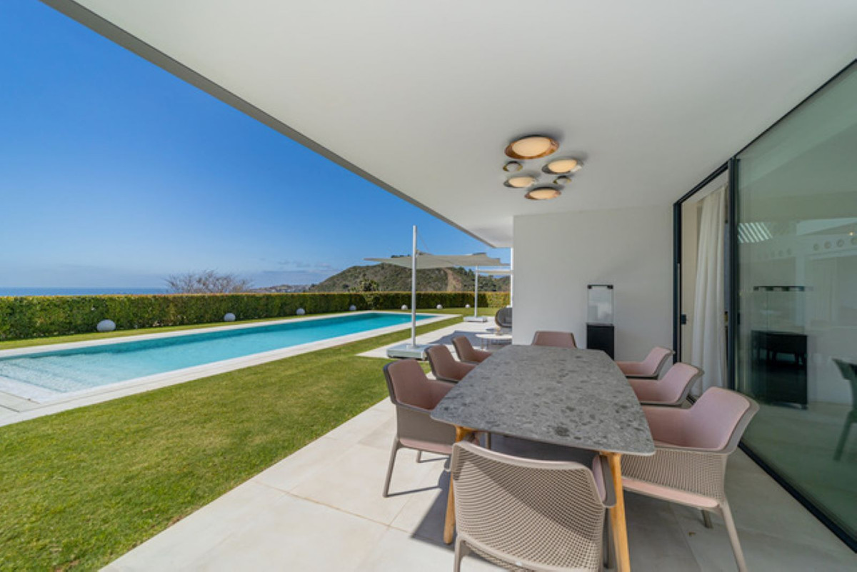 Se vende Villa - Chalet de 5 dormitorios en Costa Del Sol, Málaga, España