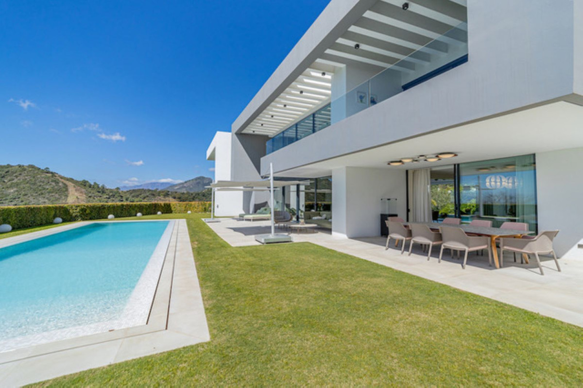 Se vende Villa - Chalet de 5 dormitorios en Costa Del Sol, Málaga, España