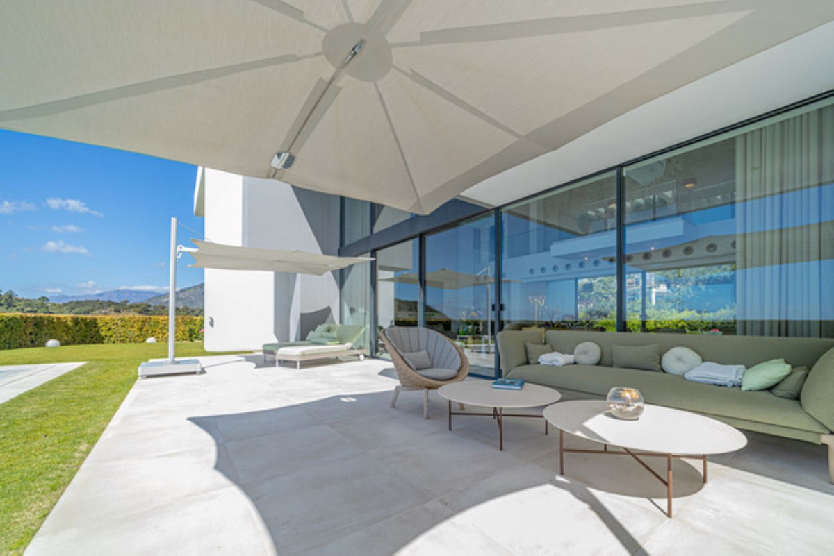 Se vende Villa - Chalet de 5 dormitorios en Costa Del Sol, Málaga, España