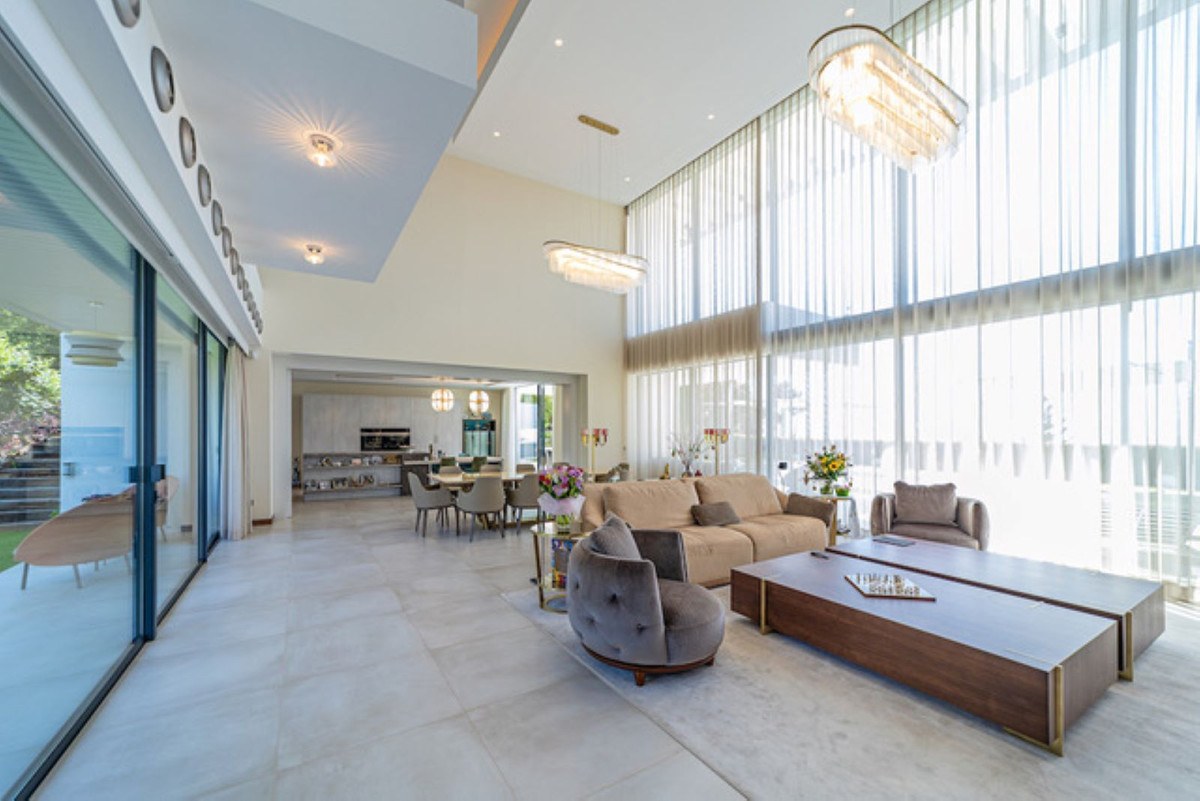Se vende Villa - Chalet de 5 dormitorios en Costa Del Sol, Málaga, España