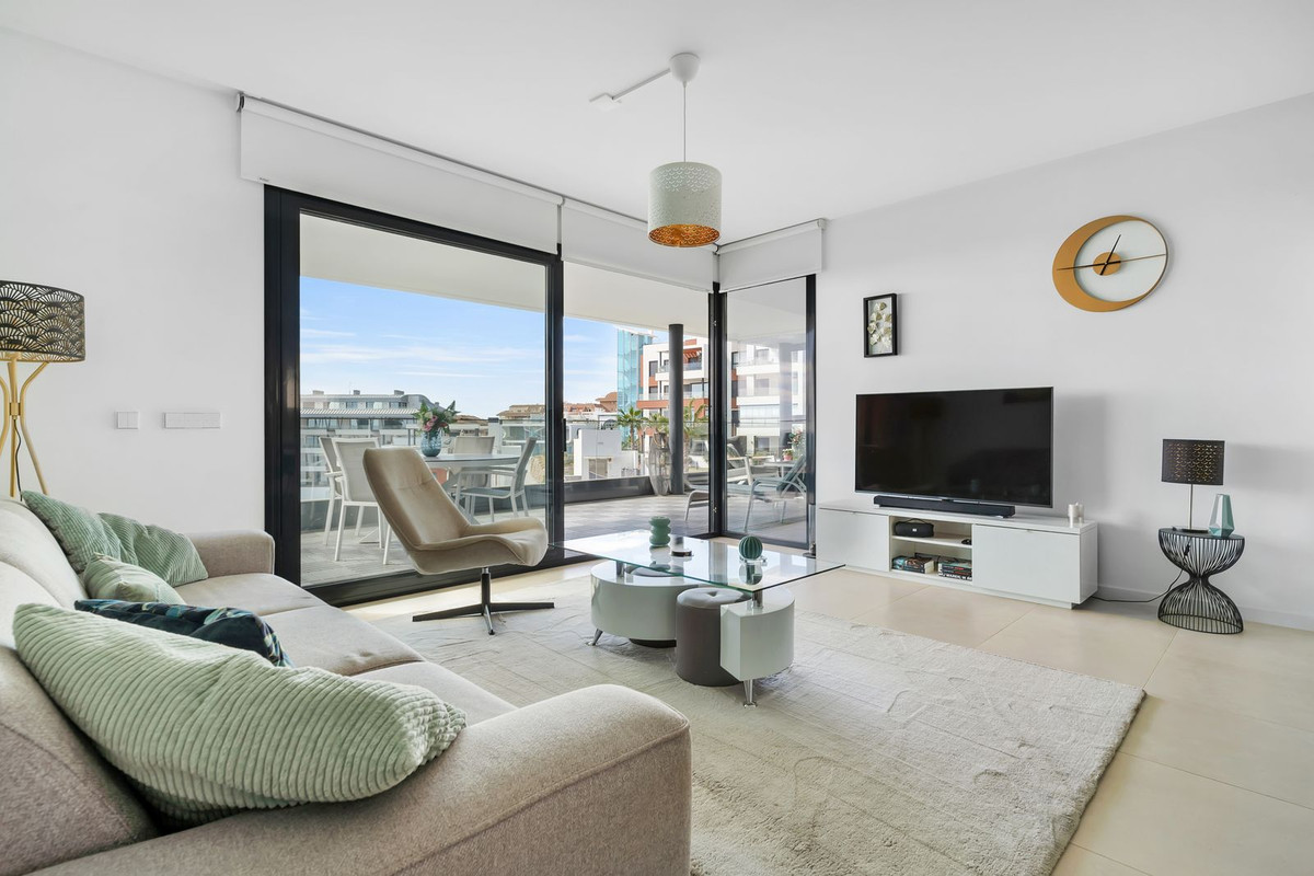 4 Bed Apartment for sale in Fuengirola Costa Del Sol, Málaga, Spain