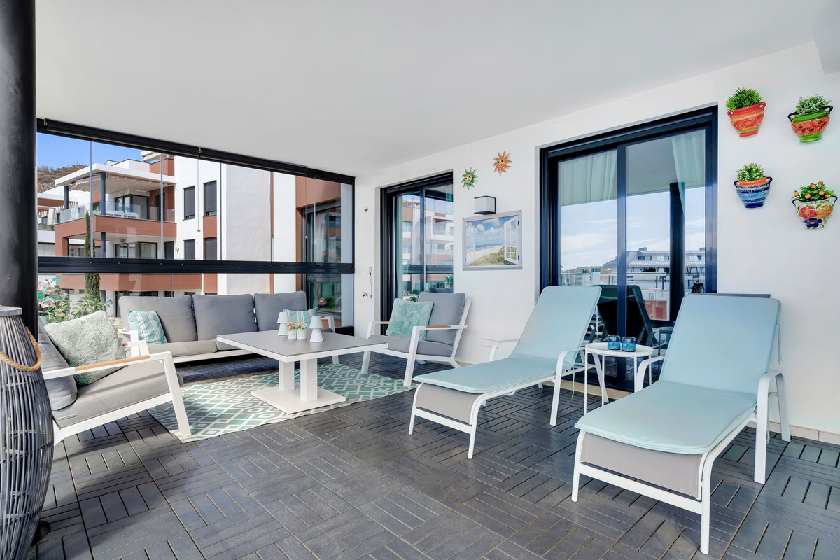 4 Bed Apartment for sale in Fuengirola Costa Del Sol, Málaga, Spain