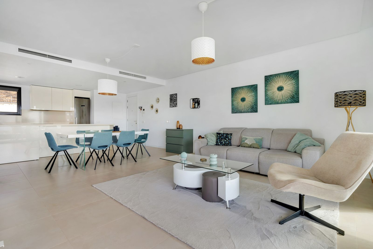 4 Bed Apartment for sale in Fuengirola Costa Del Sol, Málaga, Spain