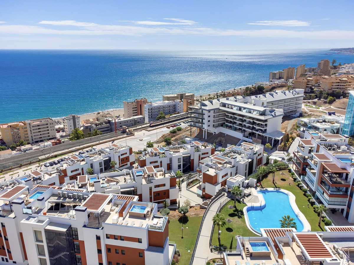 4 Bed Apartment for sale in Fuengirola Costa Del Sol, Málaga, Spain