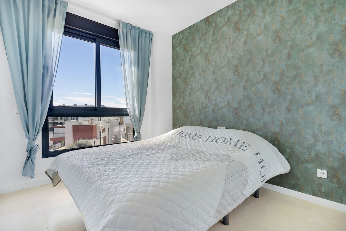 4 Bed Apartment for sale in Fuengirola Costa Del Sol, Málaga, Spain