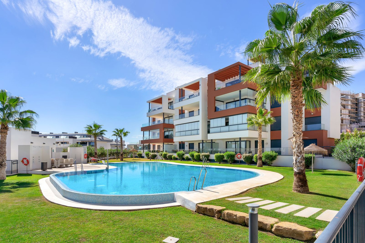 4 Bed Apartment for sale in Fuengirola Costa Del Sol, Málaga, Spain