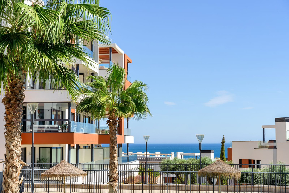 4 Bed Apartment for sale in Fuengirola Costa Del Sol, Málaga, Spain