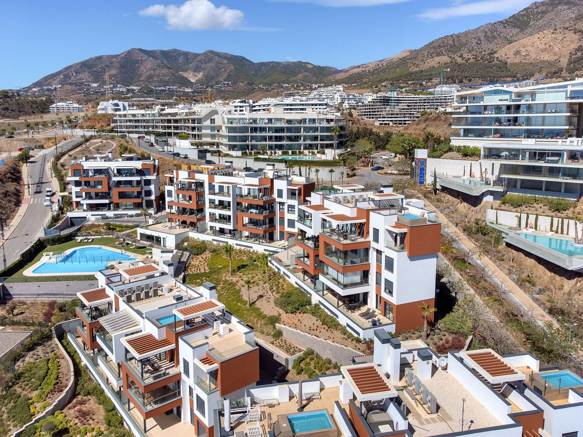 4 Bed Apartment for sale in Fuengirola Costa Del Sol, Málaga, Spain