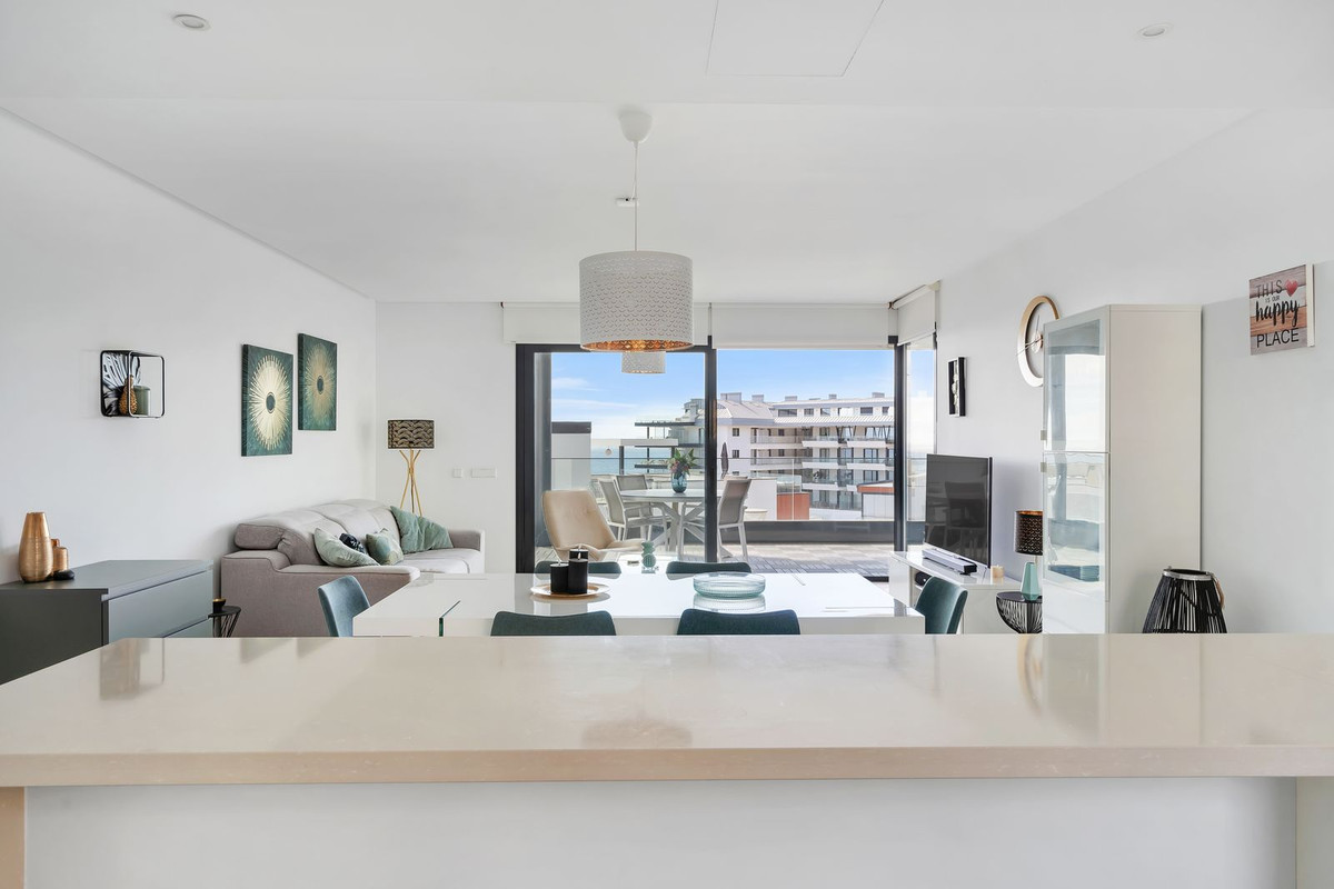 4 Bed Apartment for sale in Fuengirola Costa Del Sol, Málaga, Spain