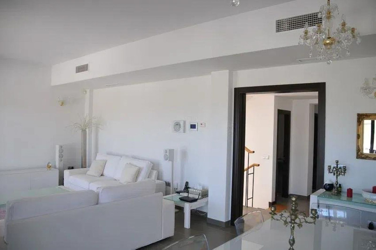 5 Bed Townhouse for sale in Estepona Costa Del Sol, Málaga, Spain