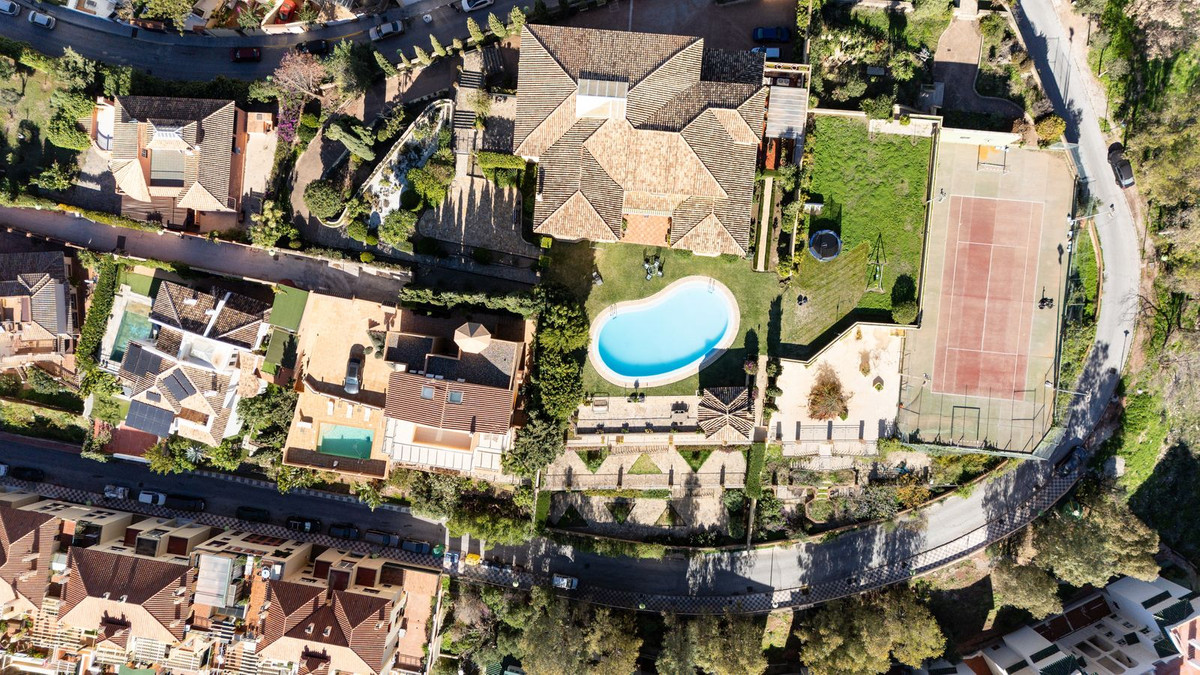 Se vende Villa - Chalet de 7 dormitorios en Málaga Ciudad, Málaga, España