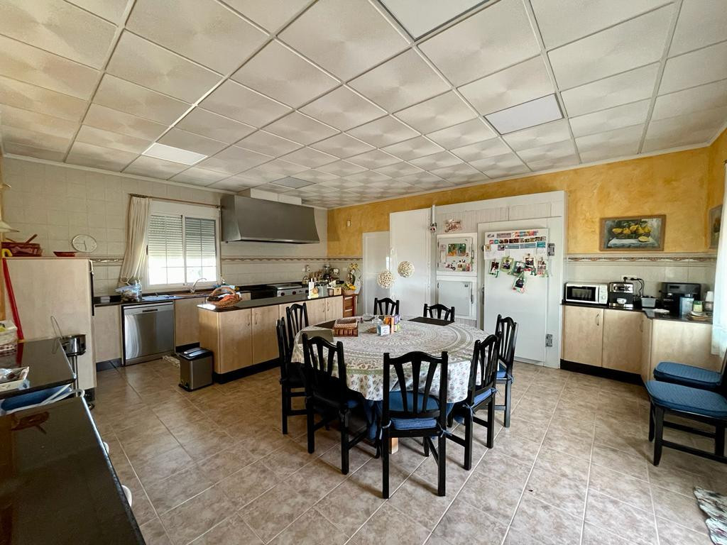 7 Bed Townhouse for sale in Albatera Costa Blanca, Alicante, Spain