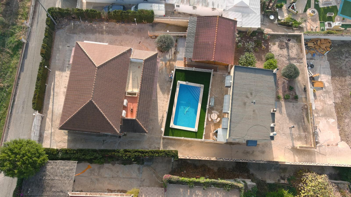 7 Bed Townhouse for sale in Albatera Costa Blanca, Alicante, Spain