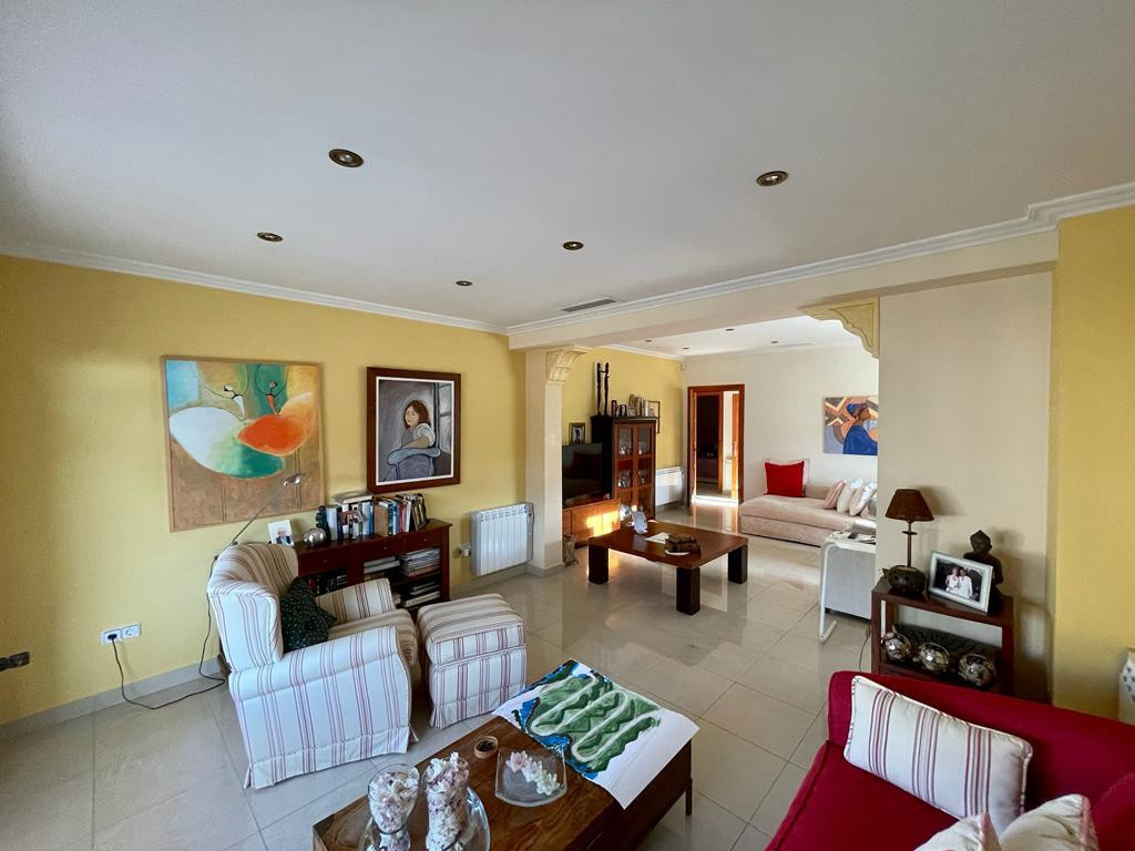 7 Bed Townhouse for sale in Albatera Costa Blanca, Alicante, Spain
