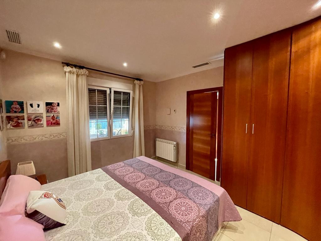 7 Bed Townhouse for sale in Albatera Costa Blanca, Alicante, Spain