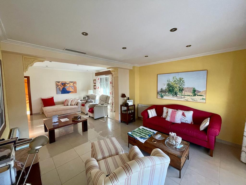 7 Bed Townhouse for sale in Albatera Costa Blanca, Alicante, Spain