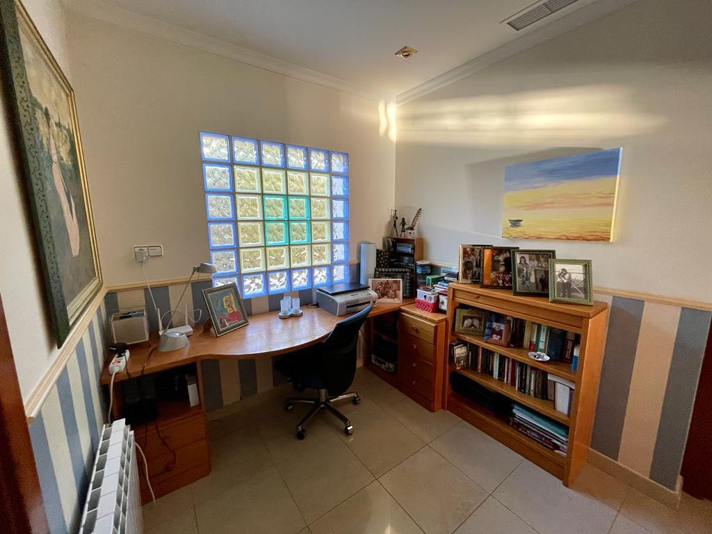 7 Bed Townhouse for sale in Albatera Costa Blanca, Alicante, Spain