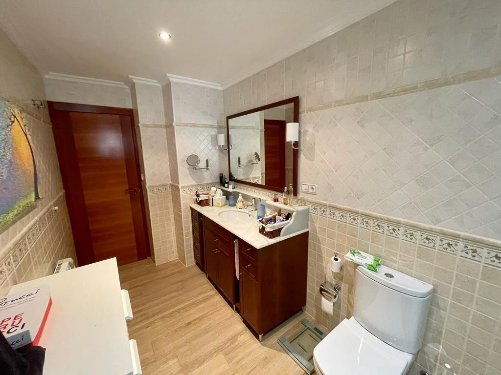 7 Bed Townhouse for sale in Albatera Costa Blanca, Alicante, Spain