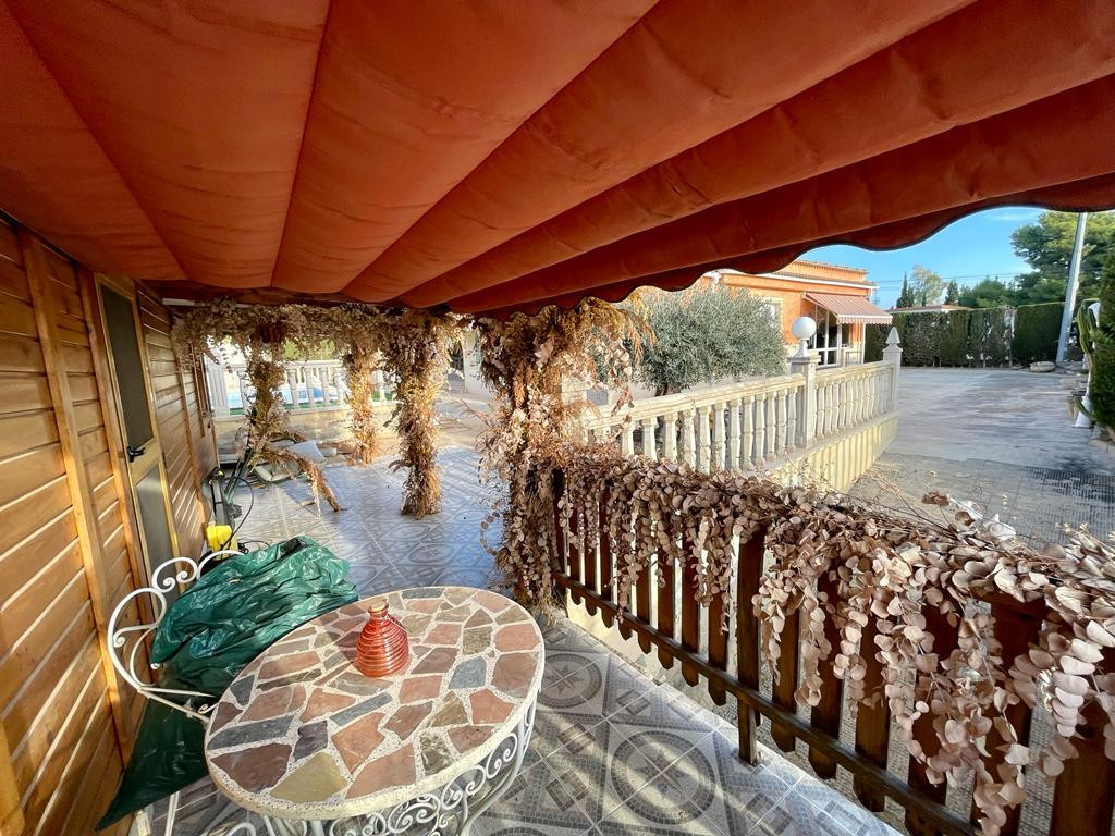 7 Bed Townhouse for sale in Albatera Costa Blanca, Alicante, Spain