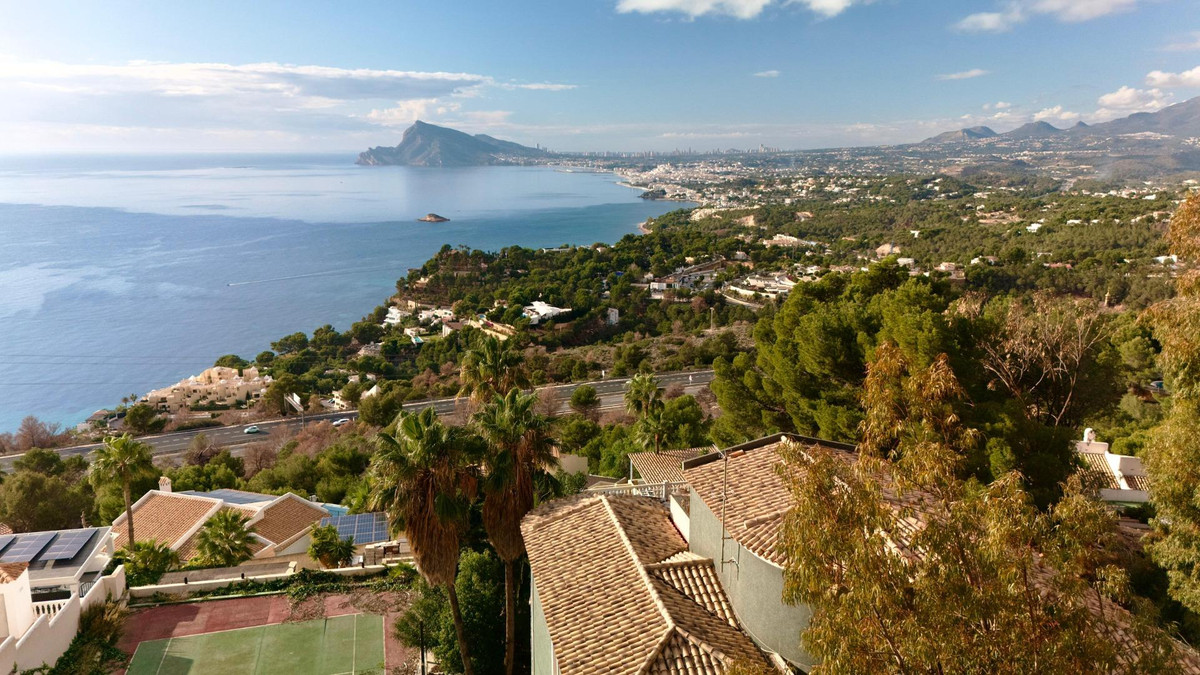 4 Bed Townhouse for sale in Altea Costa Blanca, Alicante, Spain