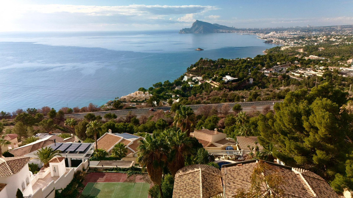 4 Bed Townhouse for sale in Altea Costa Blanca, Alicante, Spain