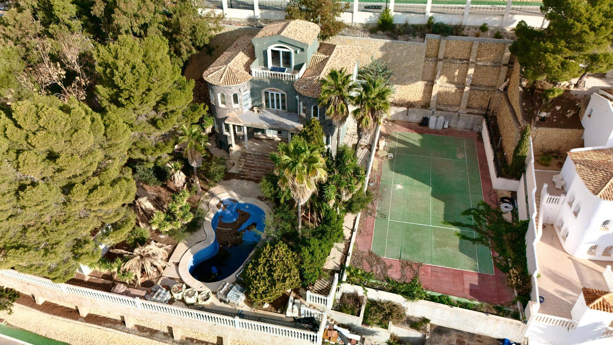 4 Bed Townhouse for sale in Altea Costa Blanca, Alicante, Spain