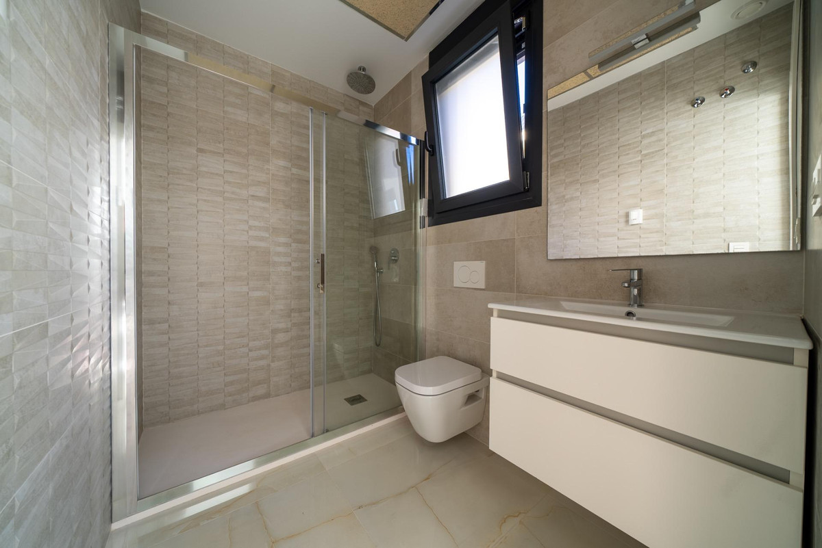 Se vende Villa - Chalet de 3 dormitorios en Costa Blanca, Alicante, España
