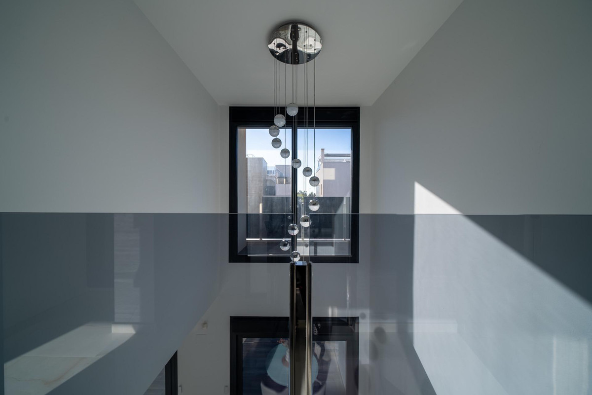Se vende Villa - Chalet de 3 dormitorios en Costa Blanca, Alicante, España