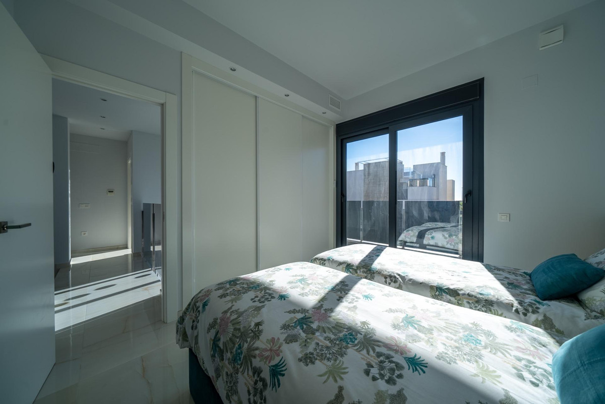 Se vende Villa - Chalet de 3 dormitorios en Costa Blanca, Alicante, España