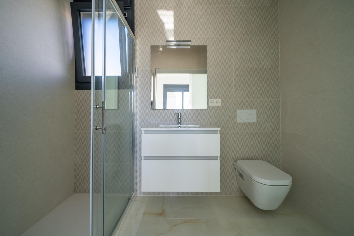 Se vende Villa - Chalet de 3 dormitorios en Costa Blanca, Alicante, España