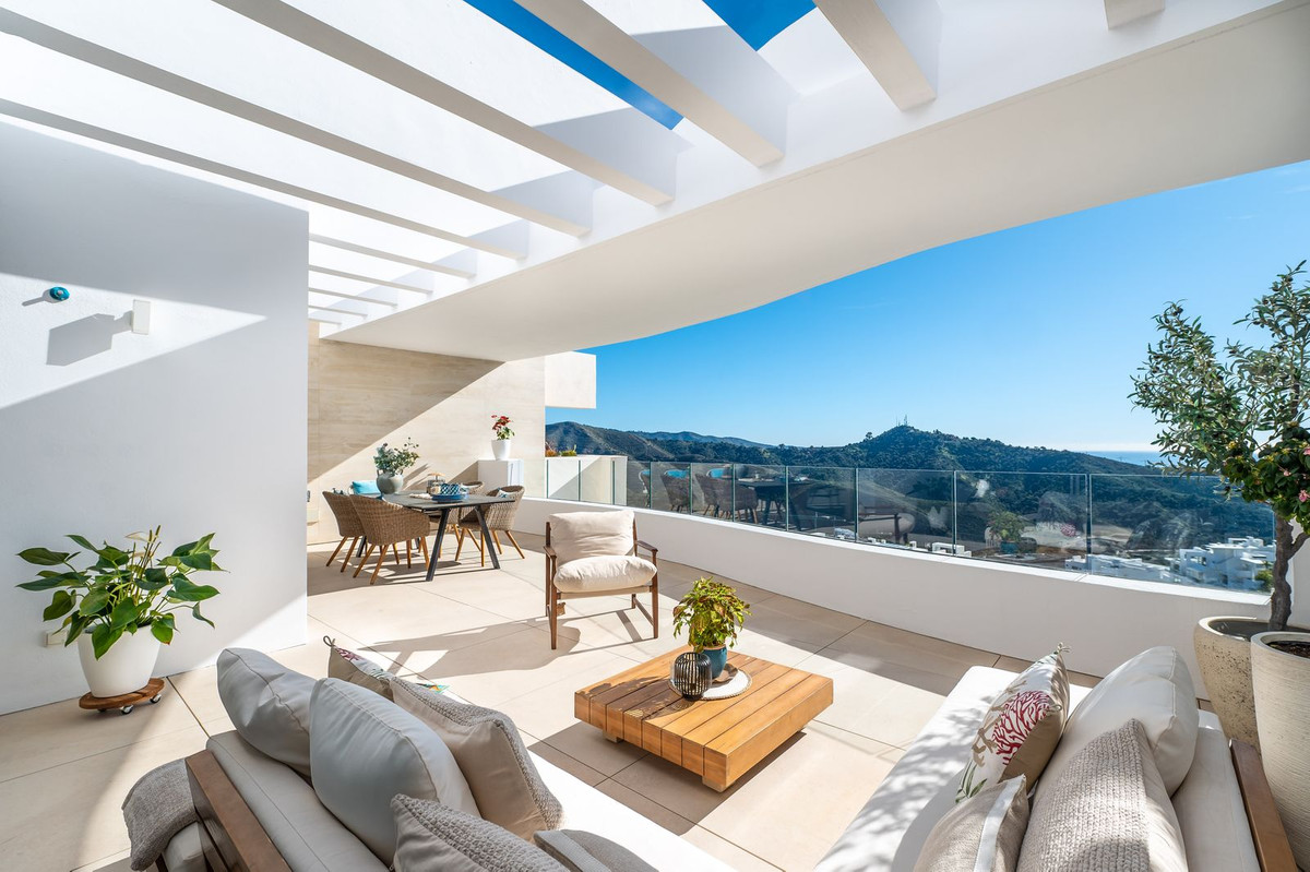 3 Bed Apartment for sale in Ojén Costa Del Sol, Málaga, Spain