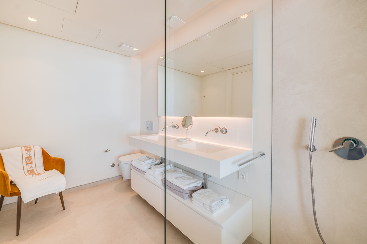 3 Bed Apartment for sale in Ojén Costa Del Sol, Málaga, Spain