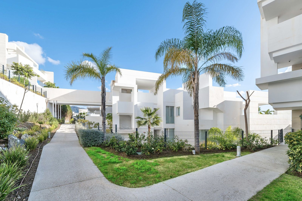 3 Bed Apartment for sale in Ojén Costa Del Sol, Málaga, Spain