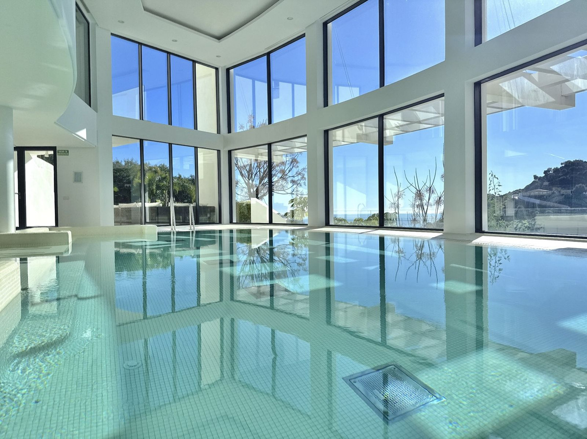 3 Bed Apartment for sale in Ojén Costa Del Sol, Málaga, Spain
