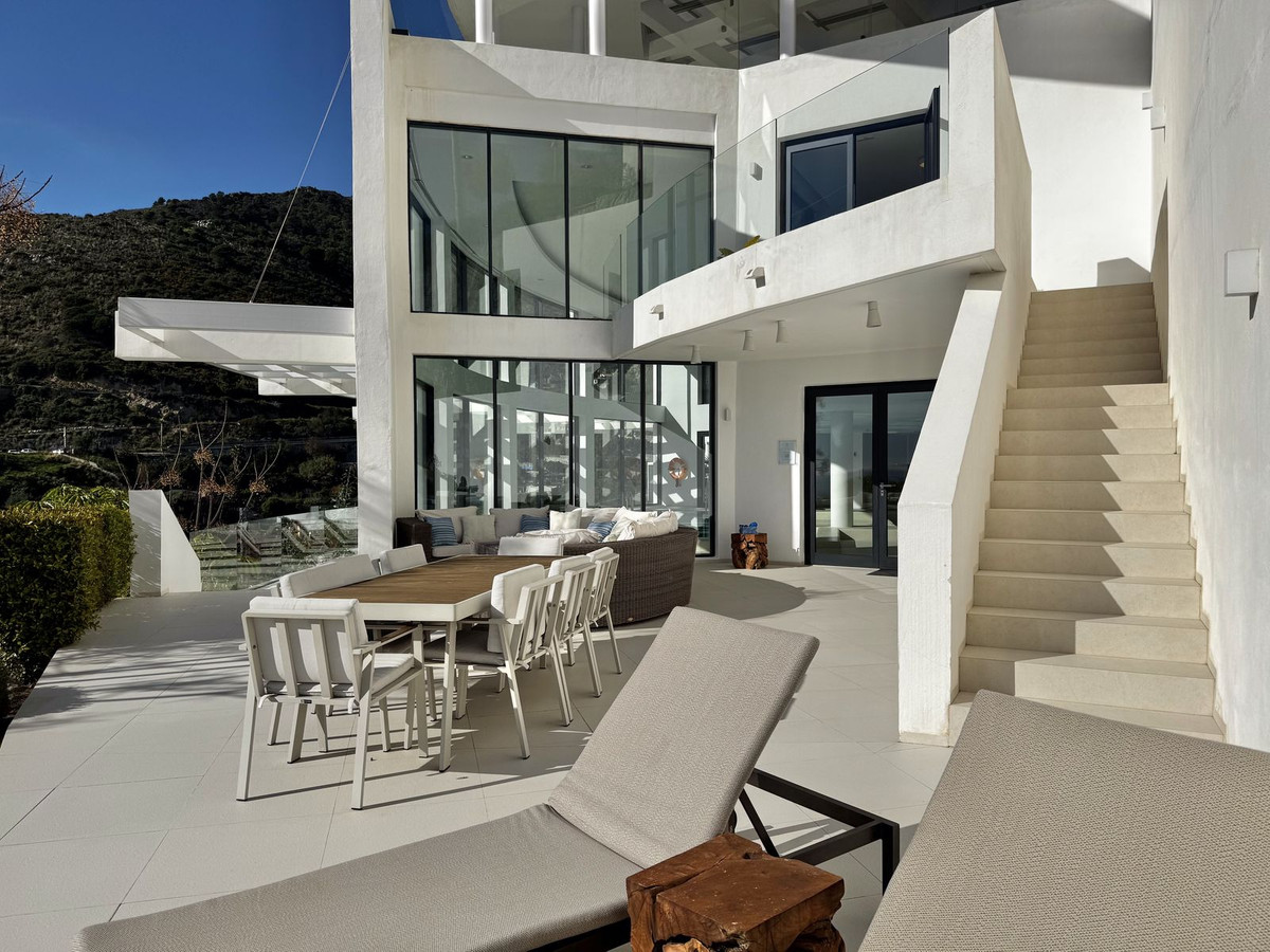 3 Bed Apartment for sale in Ojén Costa Del Sol, Málaga, Spain