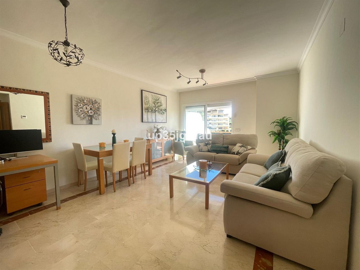 4 Bed Apartment for sale in Selwo Costa Del Sol, Málaga, Spain