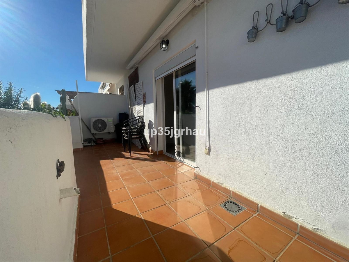 4 Bed Apartment for sale in Selwo Costa Del Sol, Málaga, Spain