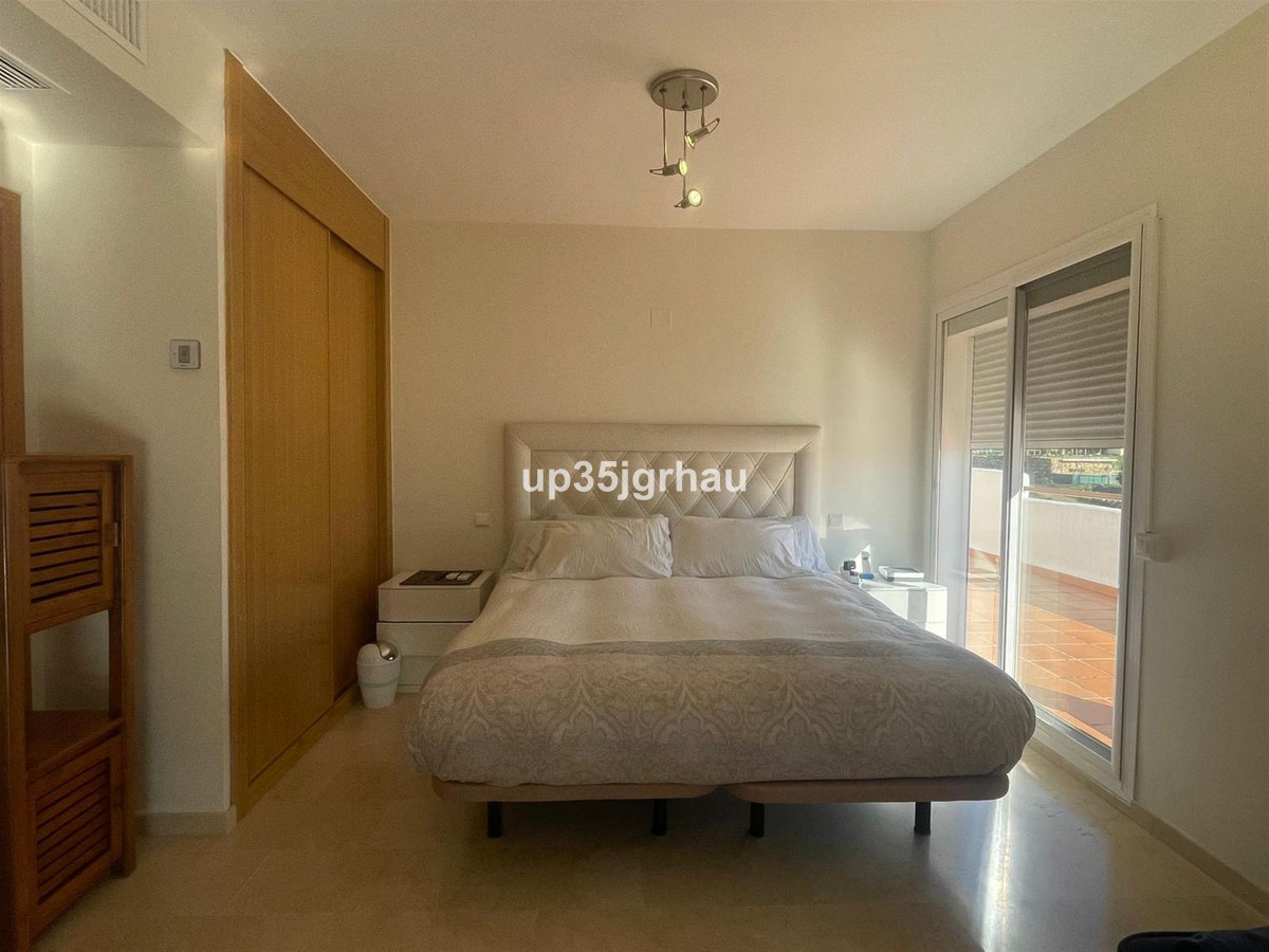 4 Bed Apartment for sale in Selwo Costa Del Sol, Málaga, Spain