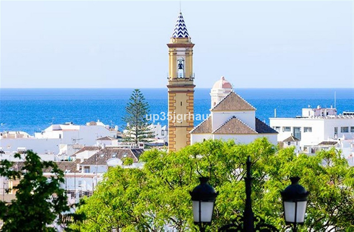 4 Bed Apartment for sale in Selwo Costa Del Sol, Málaga, Spain