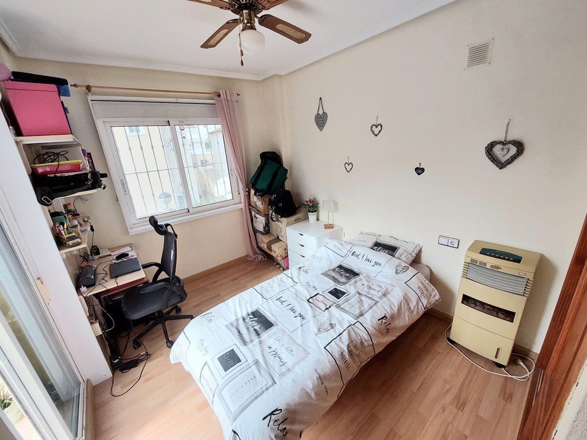 Se vende Villa - Chalet de 3 dormitorios en Costa Blanca, Alicante, España